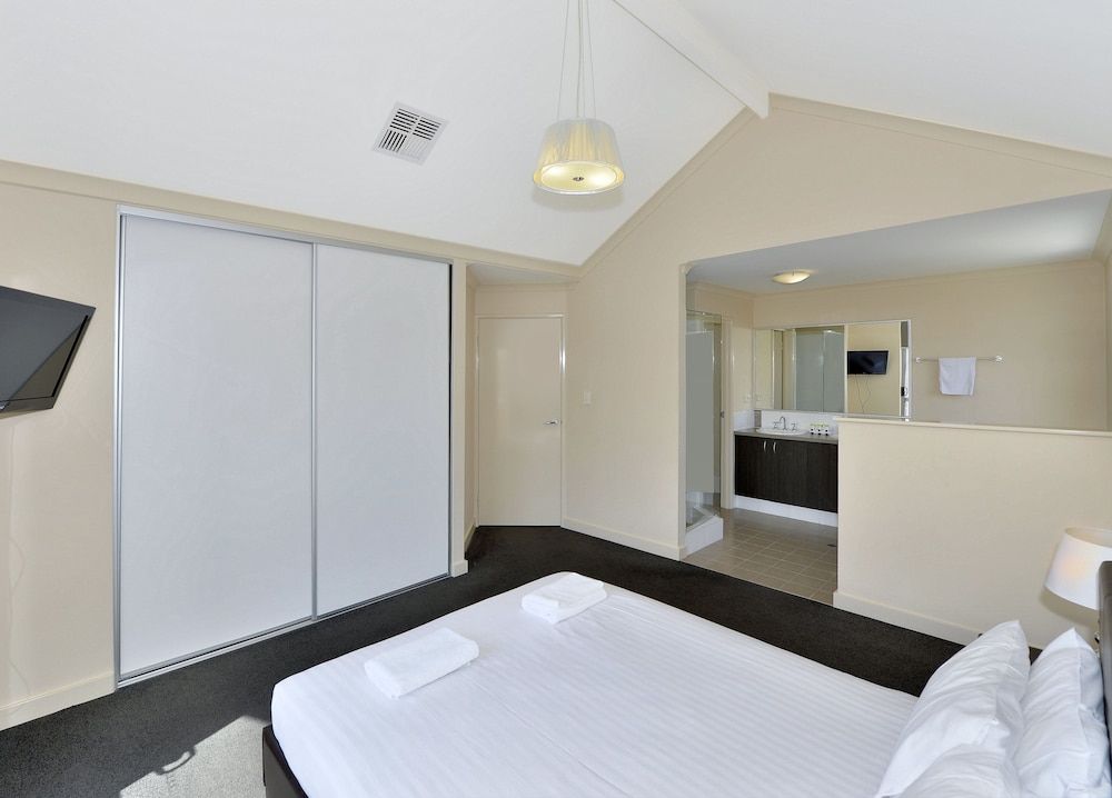 Serenity on the Terrace 4 Bedroom Townhouse 4