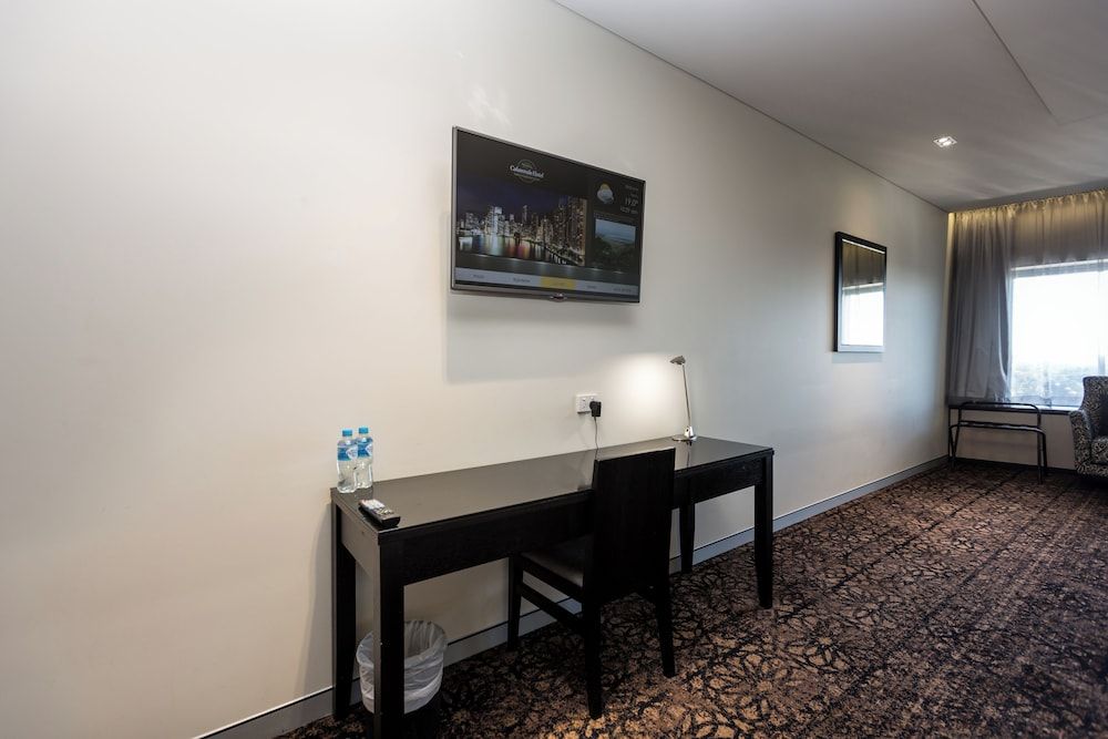 Calamvale Suites and Conference Centre Executive Suite, 1 King Bed 9