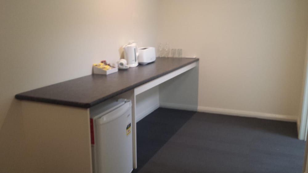 Heyfield Railway Hotel Deluxe Double Room 2