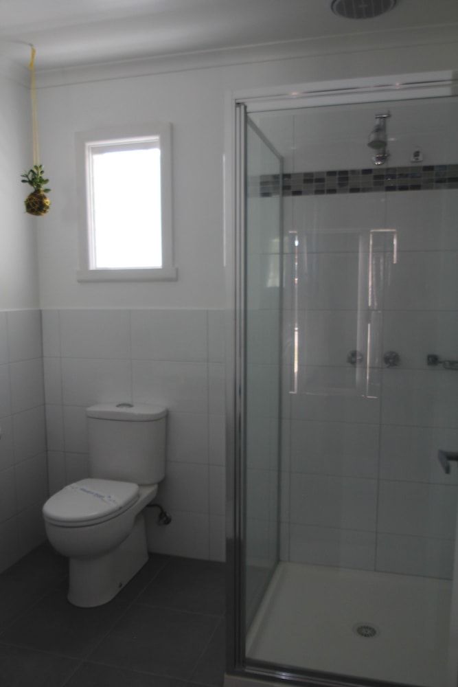 Rubicon Hotel Motel Family Room 4