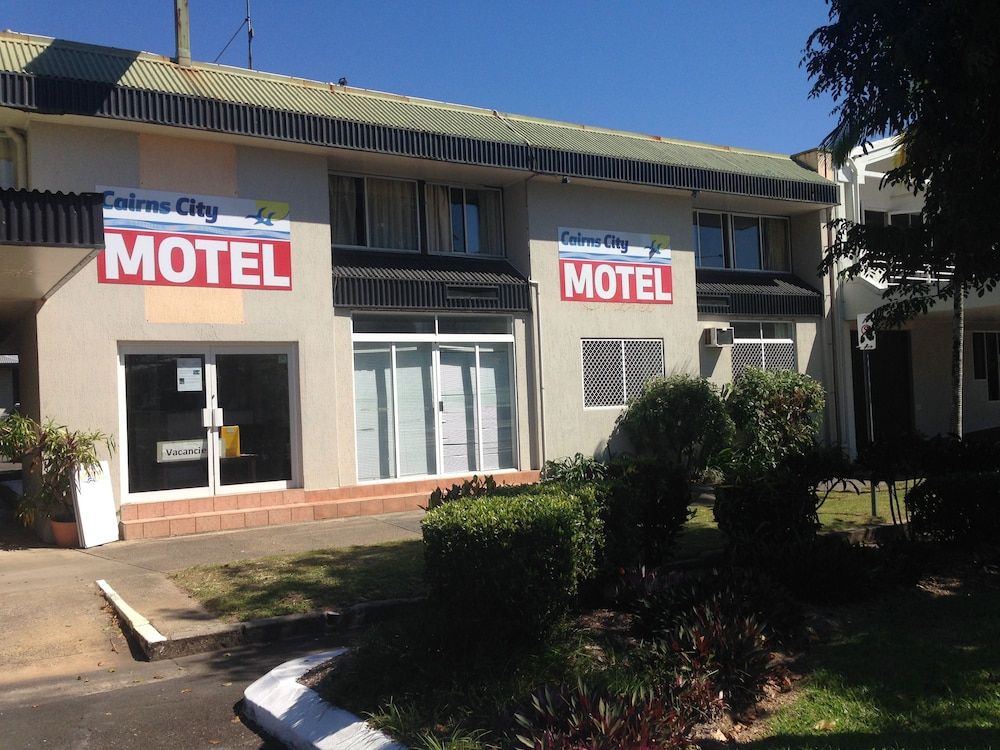 undefined Cairns City Motel 4