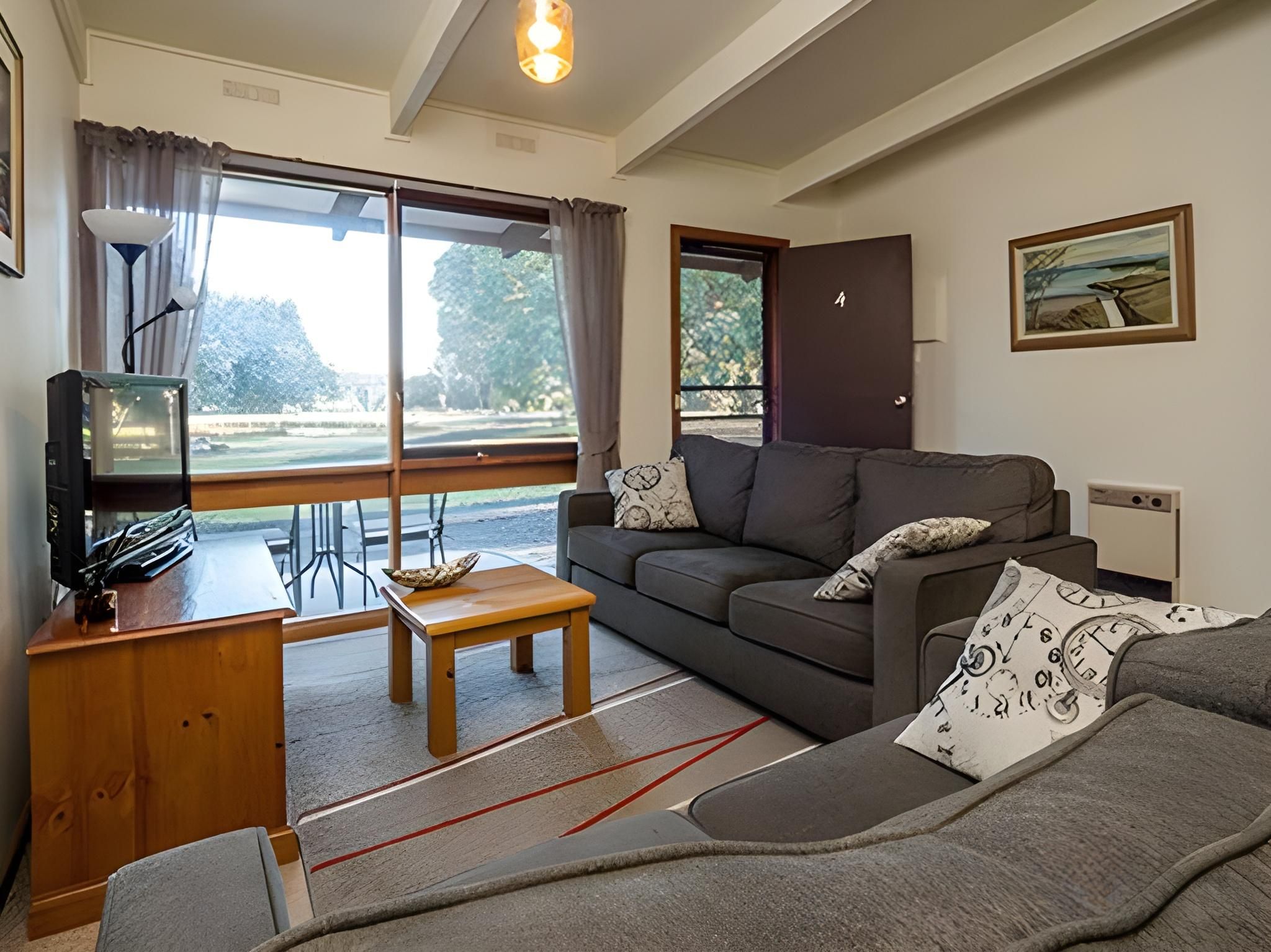 Halls Haven Holiday Units 2 Bedroom Family Unit