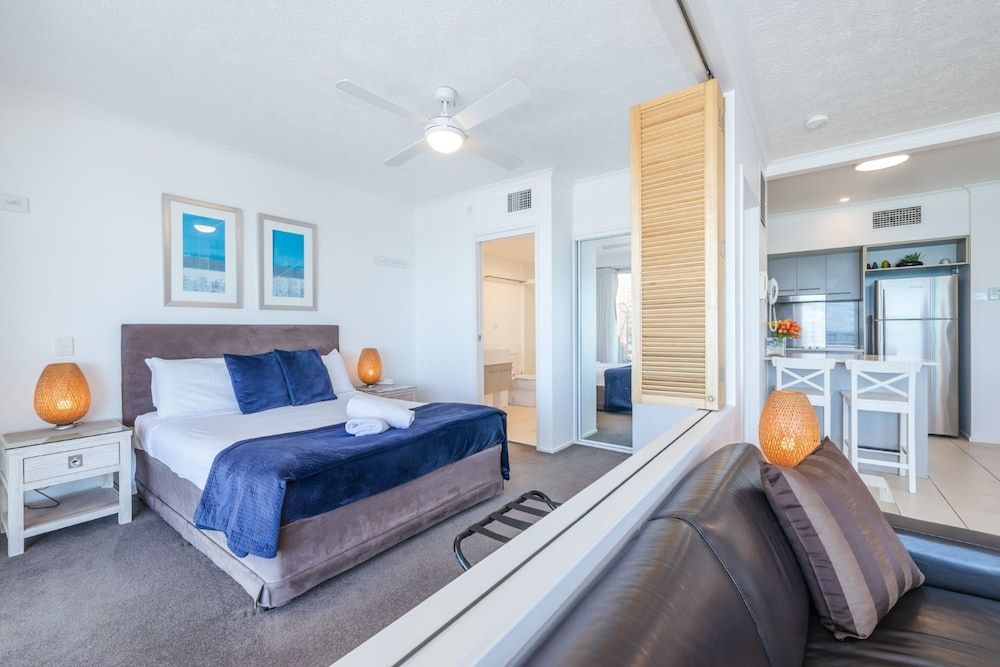 2 Bedroom Level 5 Spa Penthouse Apartment