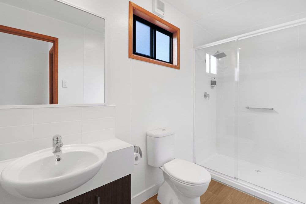 Portland Tourist Park Corella Villa (1 Queen & 2 Bunks) 4