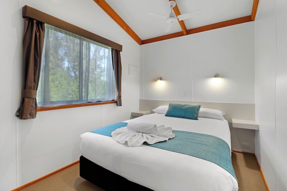 Portland Tourist Park Corella Villa (1 Queen & 2 Bunks)