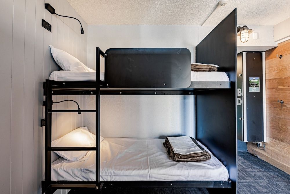 Bed in 4 Share Female Dorm