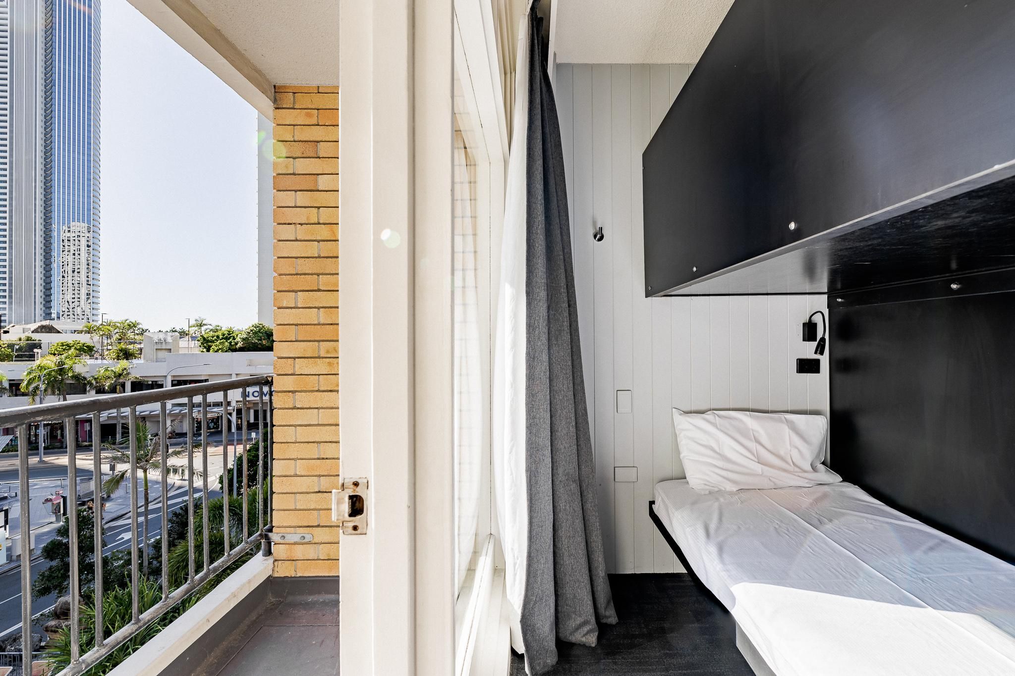 4 Share Mixed Private Bathroom