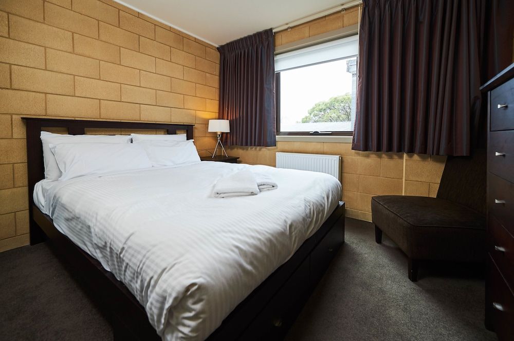 St. Antons 210 (20 Stirling Road Mt Buller )