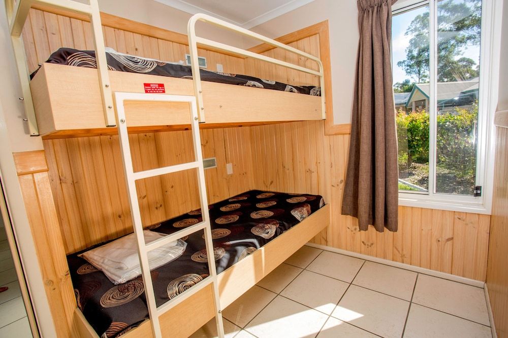 Ingenia Holidays Noosa 1 Bedroom Deluxe Cabin 2
