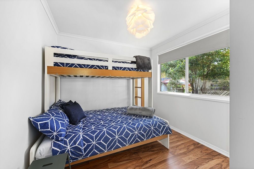 Flynns Beach Caravan Park Family House 3