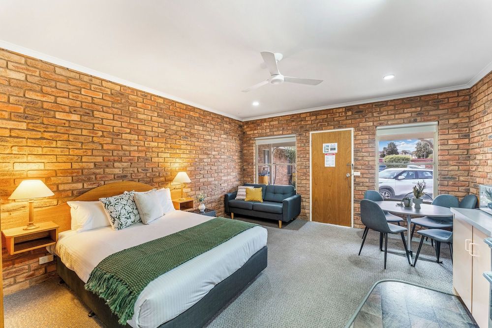 BIG4 Tasman Holiday Parks - Warrnambool Superior Room, 1 Bedroom 2