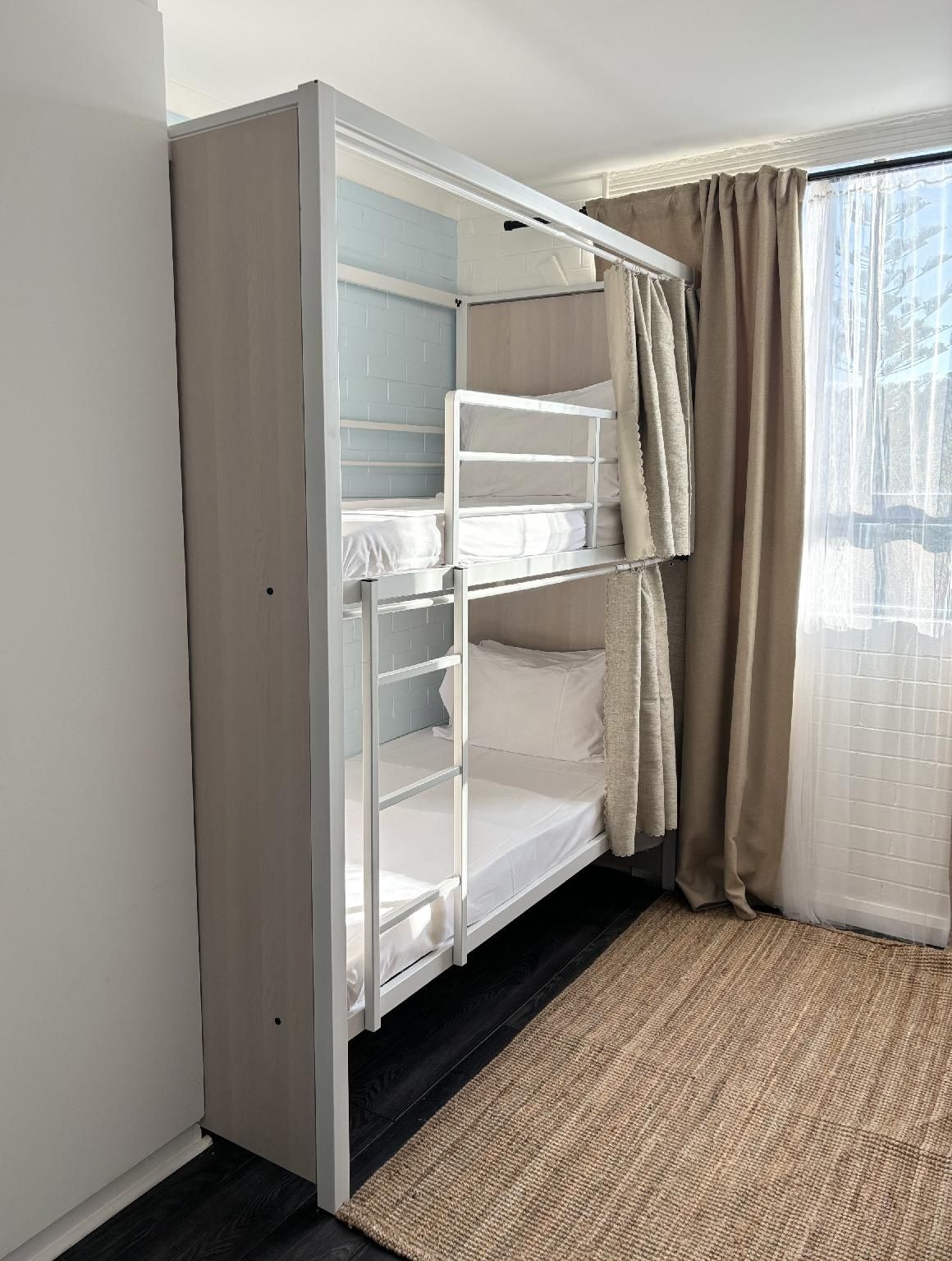 Bed in 4-Bed Mixed Dormitory Room (18-35 years old only)