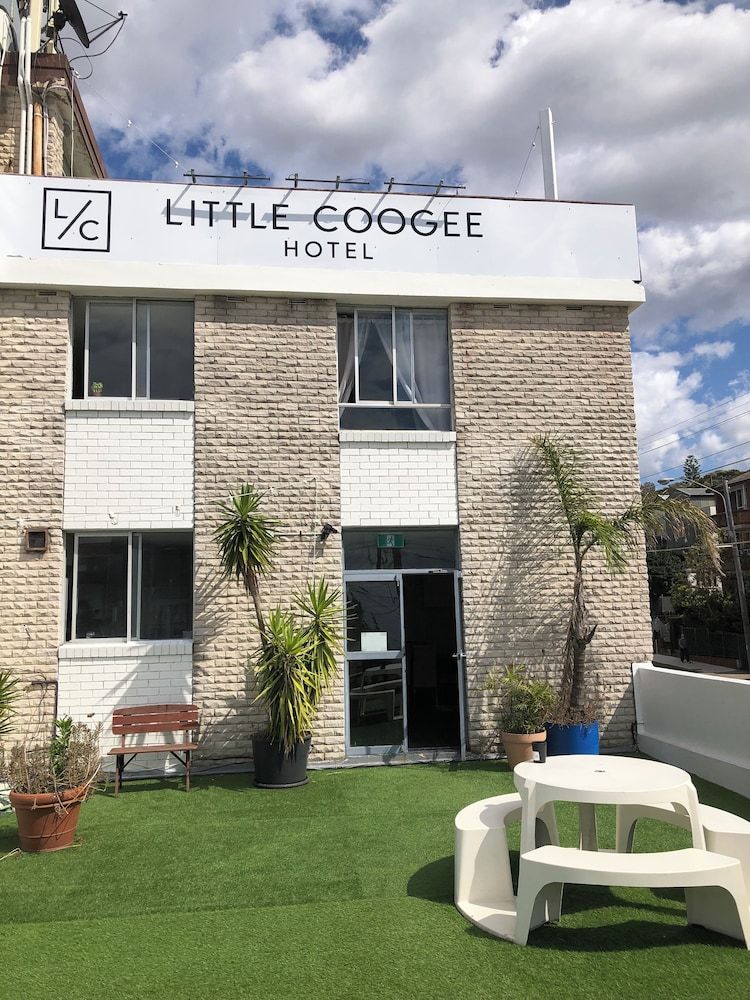Little Coogee Hotel