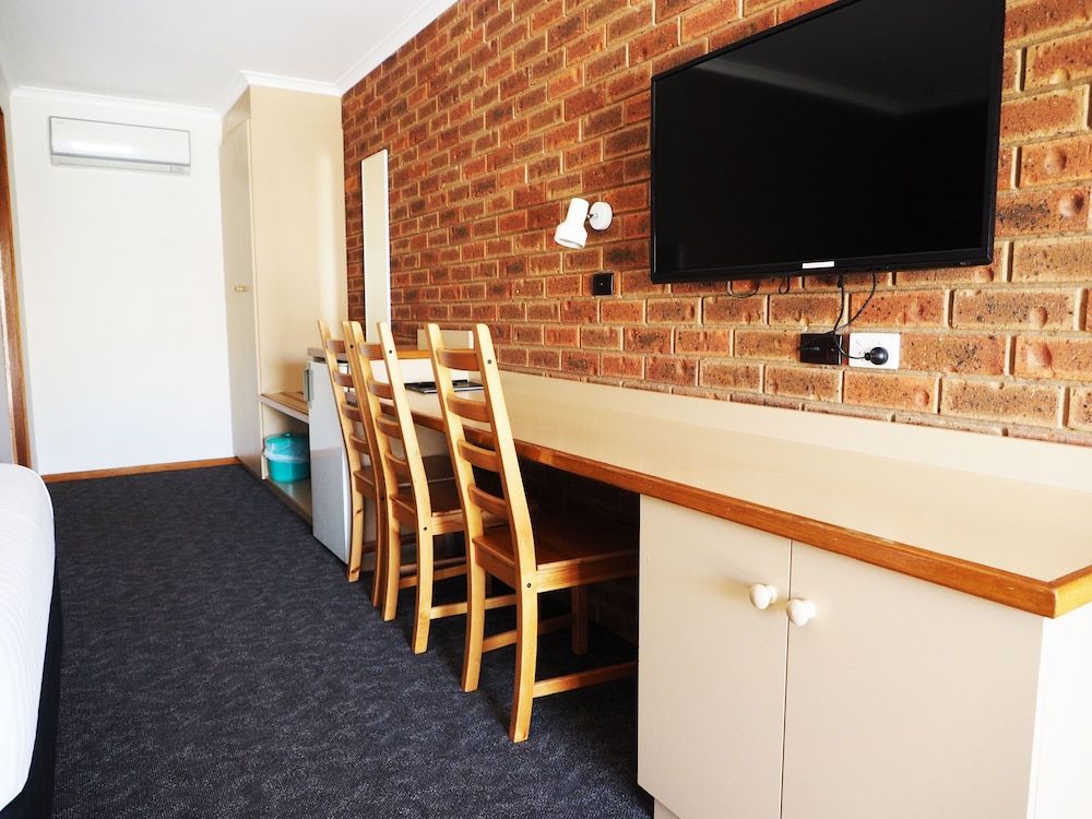 Kerang Motel Comfort Queen Triple 10