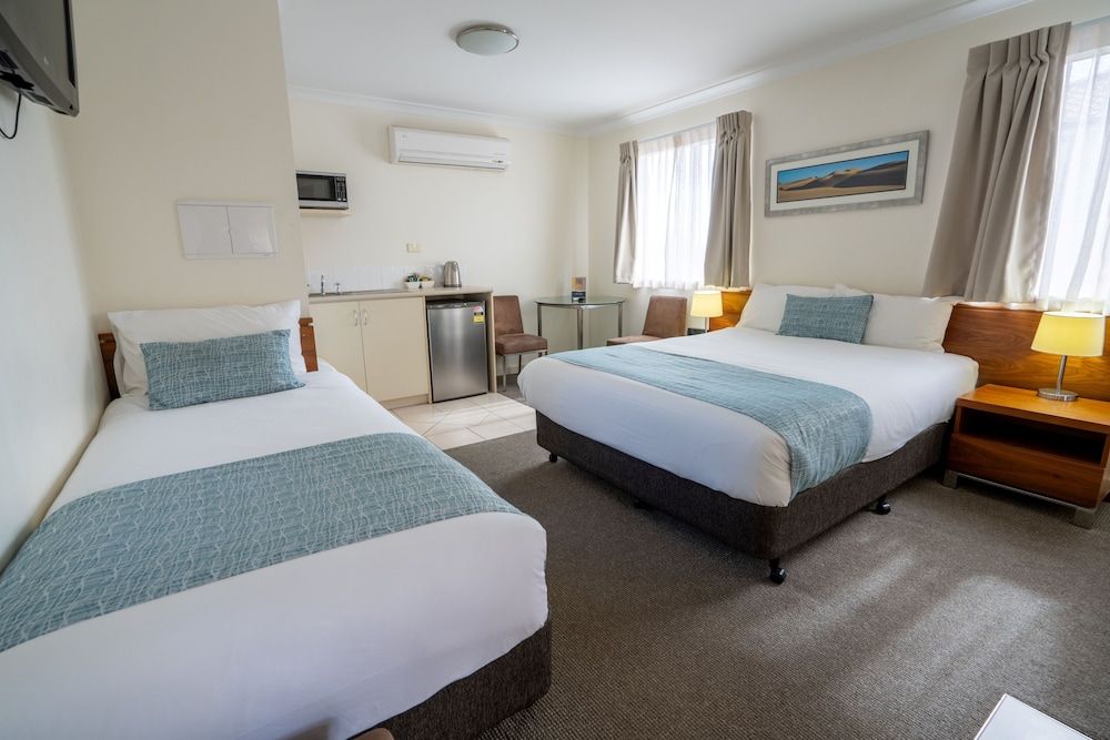 Kalbarri Edge Resort Deluxe Studio Room 2