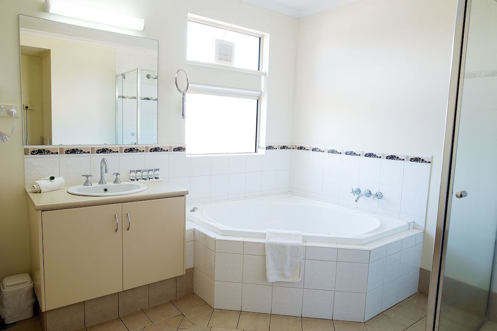 Kalbarri Edge Resort 2 Bedroom Spa Apartment 9