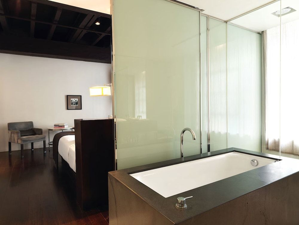 Establishment Hotel Studio 5