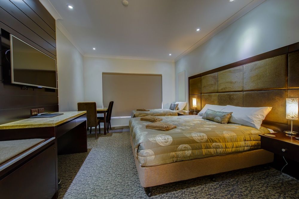 Western Downs Motor Inn Twin Room