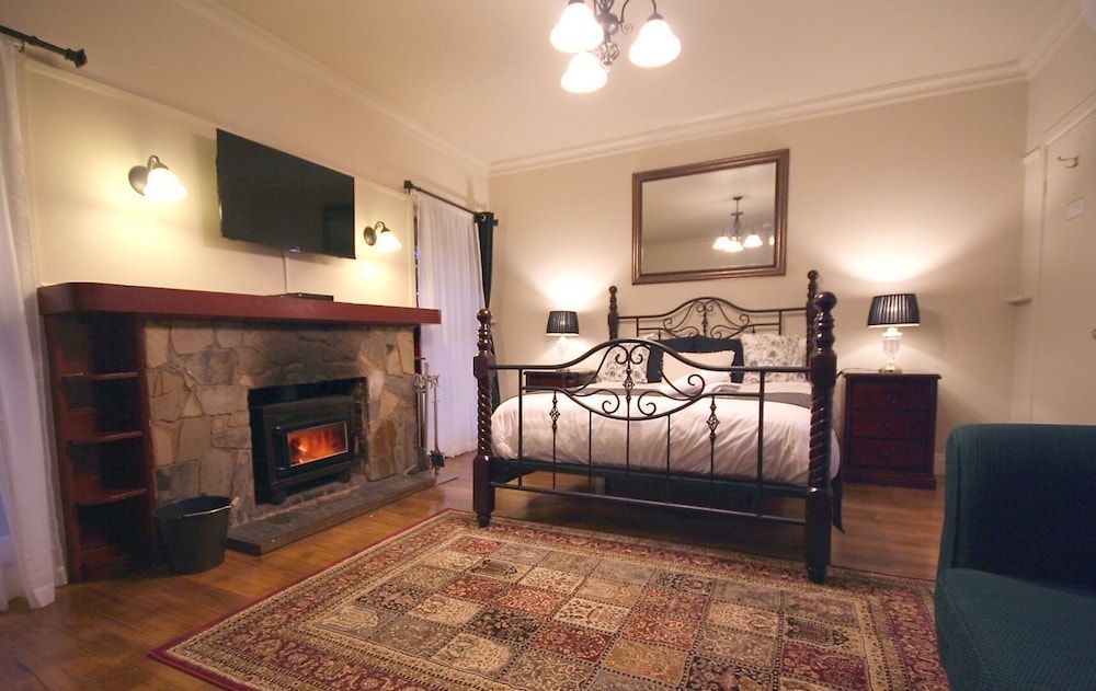 Evora Cottage