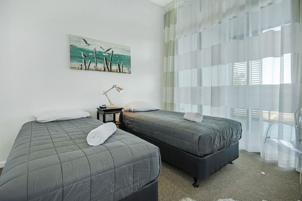 M1 Resort Maroochydore Three Bedroom Apartment 5