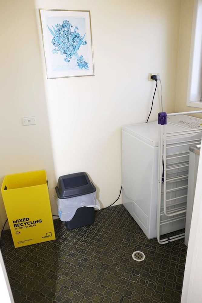 Westwood Motor Inn Two Bedroom Apartment with Balcony 14