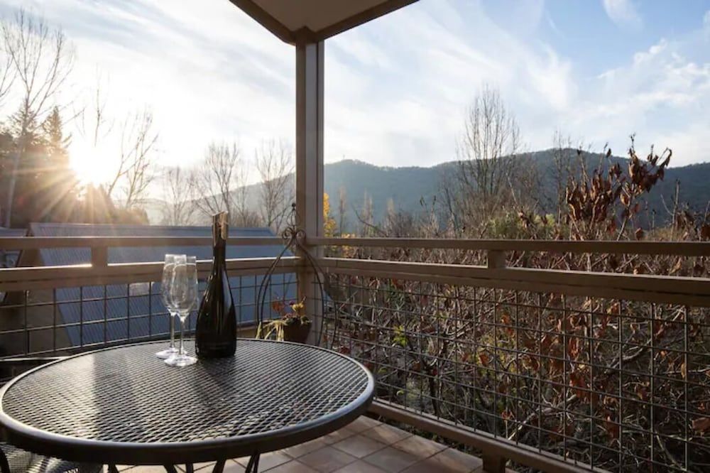 Chestnut Tree Holiday Apartments Apartment, Terrace, Garden View 6