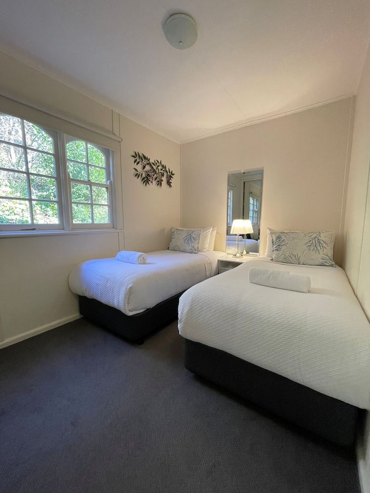 Chestnut Tree Holiday Apartments Apartment, Terrace, Garden View 3