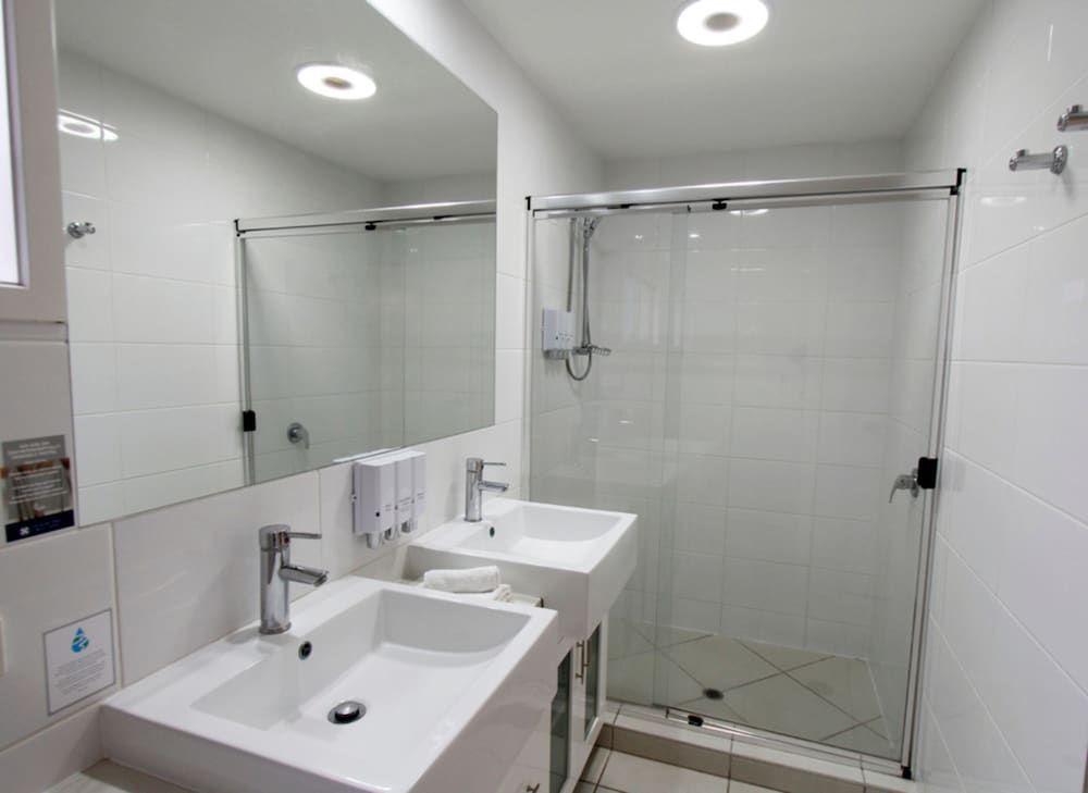 Chinchilla Downtown Motor Inn Deluxe Twin Suite 6