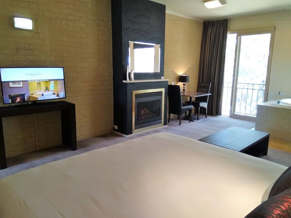 Deluxe King Room with Spa