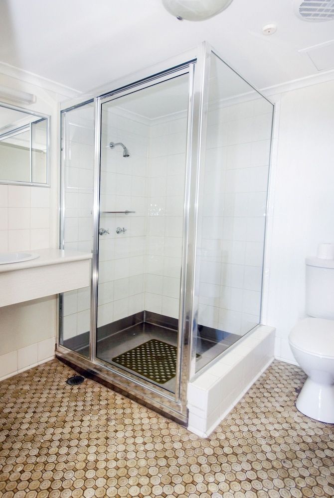 Isa Hotel Deluxe Room, Non Smoking (Isa Deluxe Family) 8