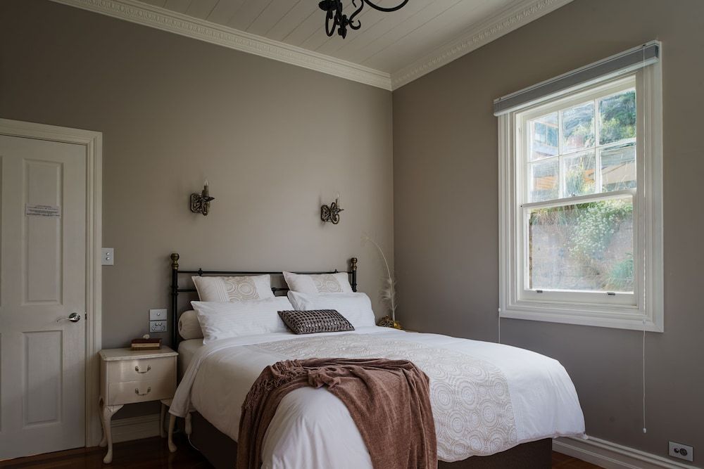 The Ark Stanley Corinthian Suite 6