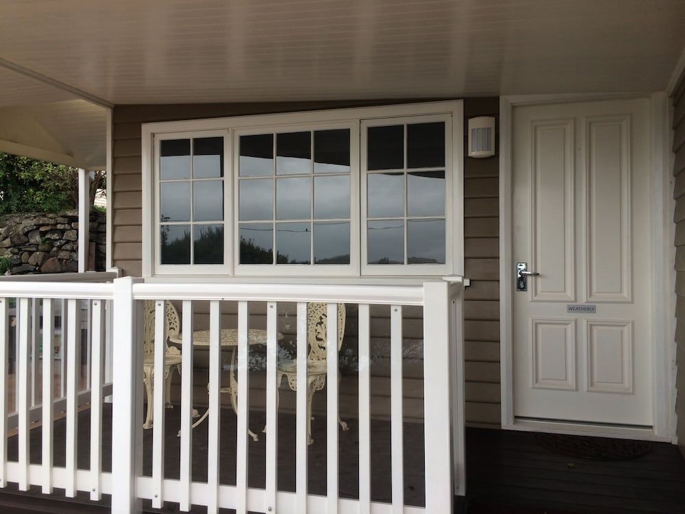 The Ark Stanley Weatherly Suite 5