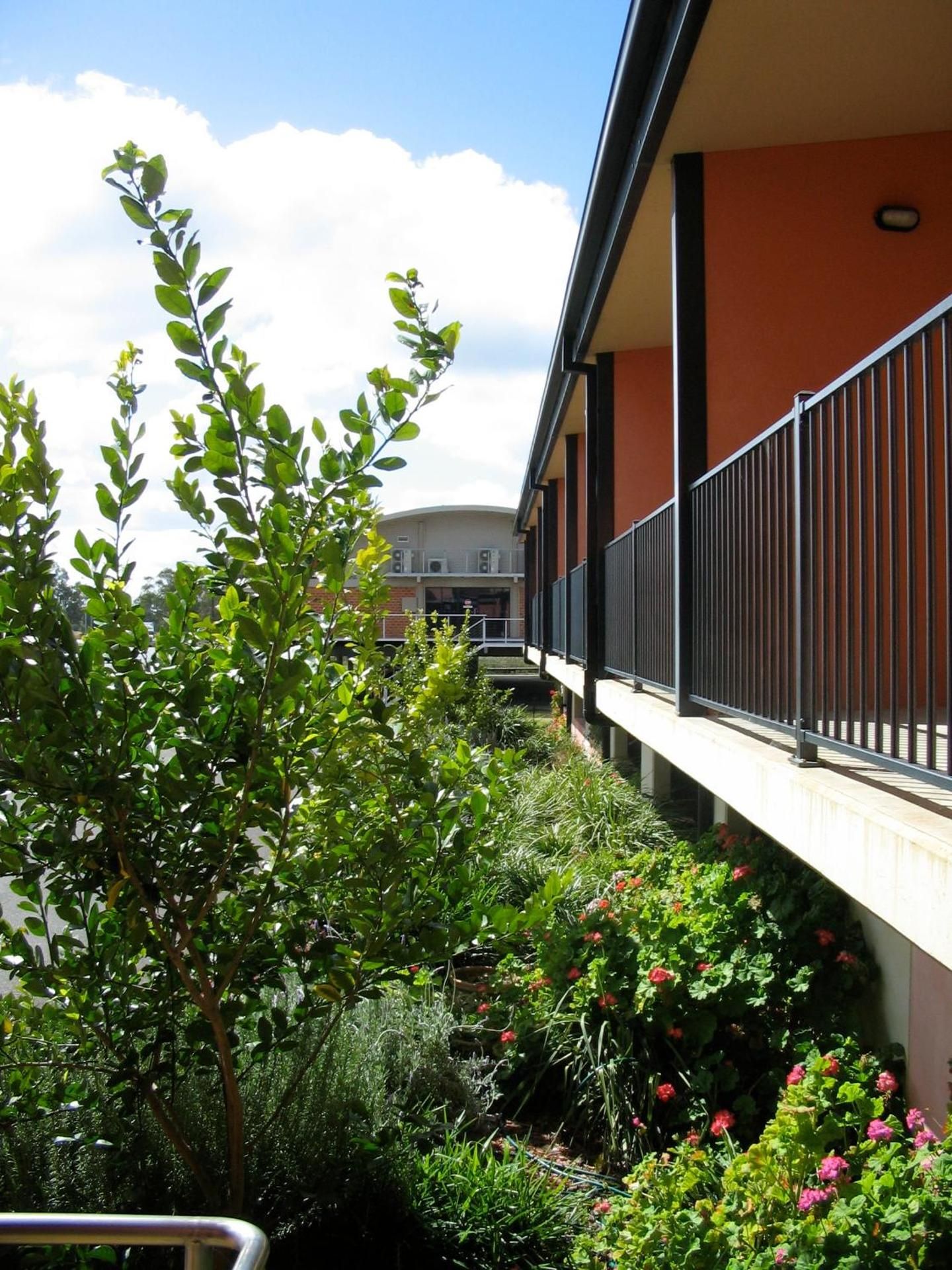 Forbes Victoria Inn Queen Room with Balcony 2