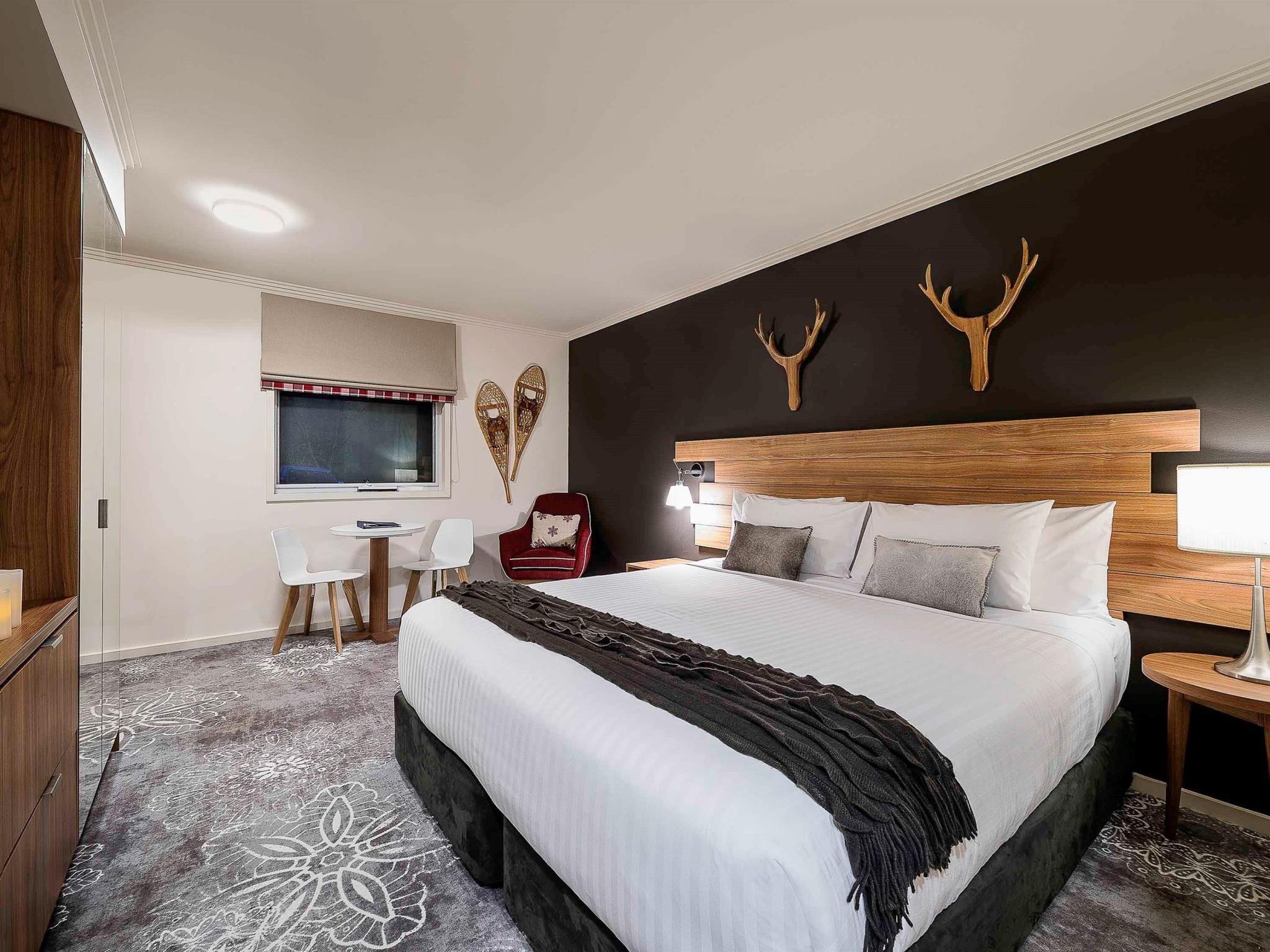 Studio King Bed