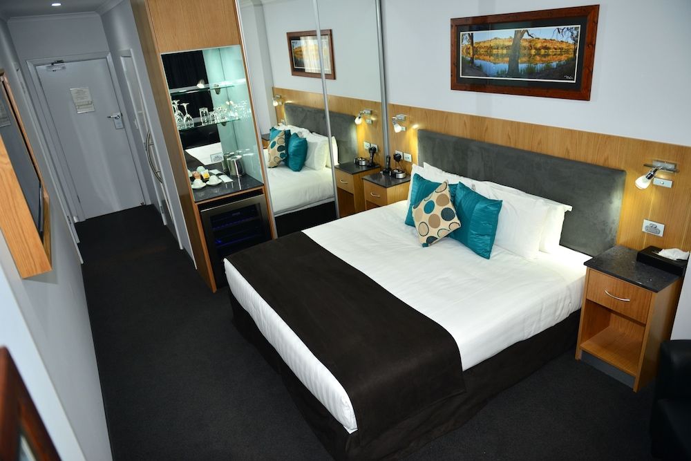 Hotel King Suite