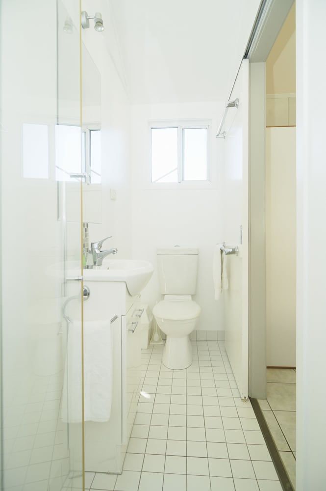 BIG4 Tasman Holiday Parks - Rowes Bay Ensuite Villa (Studio) 11