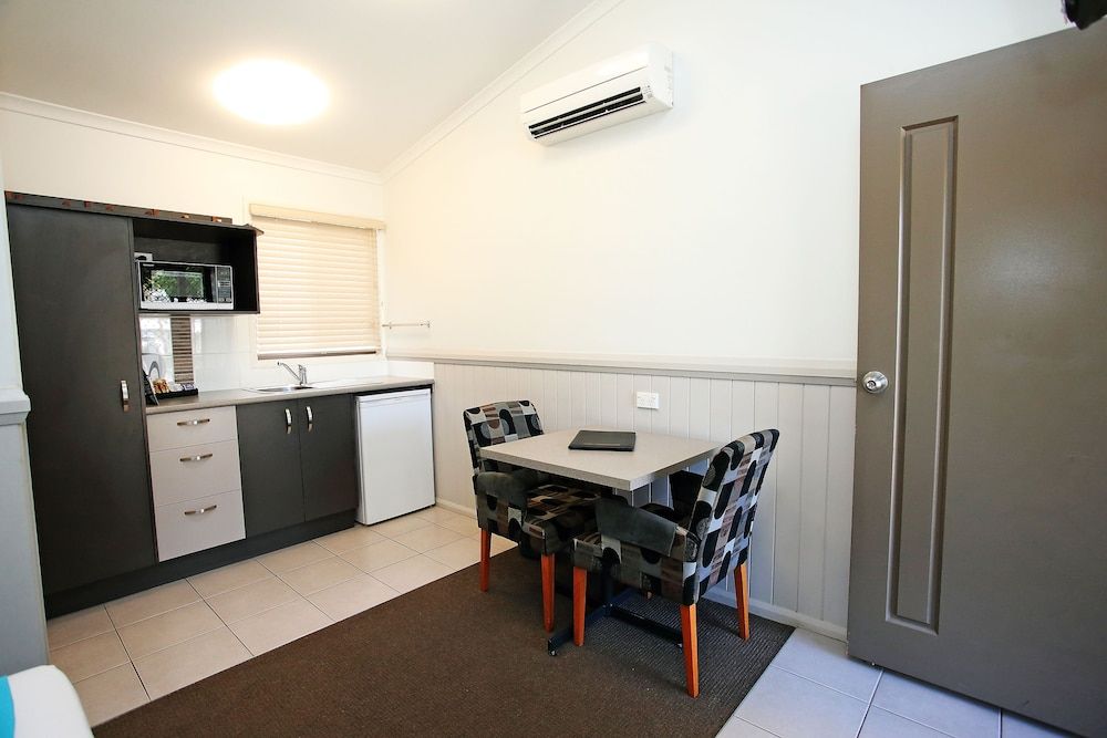 BIG4 Tasman Holiday Parks - Rowes Bay Ensuite Studio 3