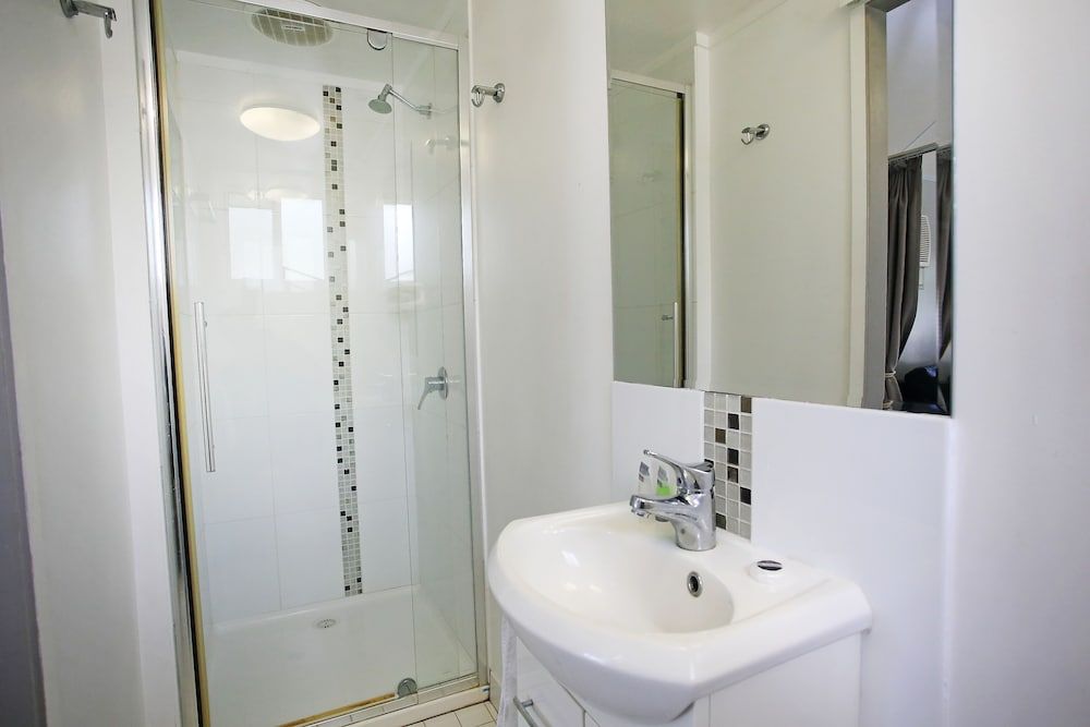 BIG4 Tasman Holiday Parks - Rowes Bay Oceanview Villa (Type B) (Studio) 12