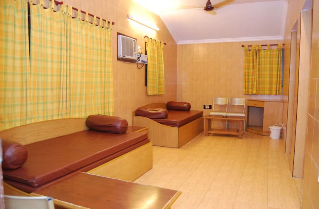 Interconnected Room with Balcony