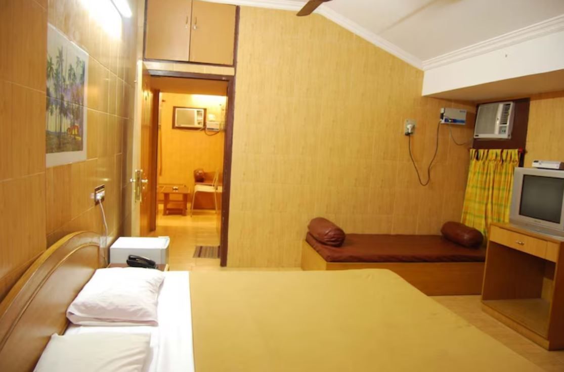 Interconnected Room with Balcony