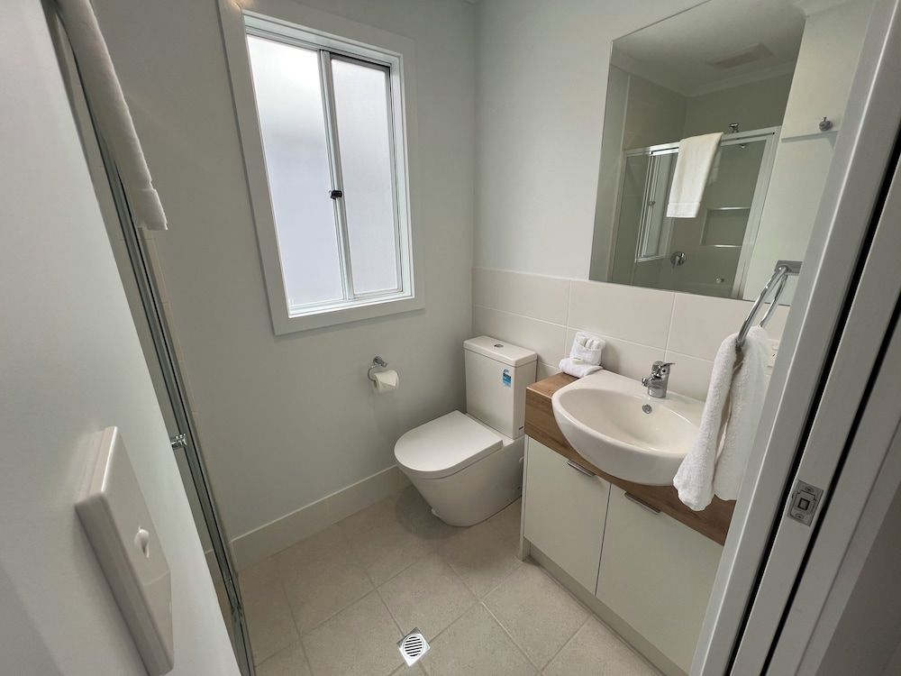 BIG4 Mannum Holiday Park Standard Cabin 4