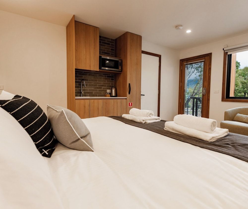 Room (Hotel)