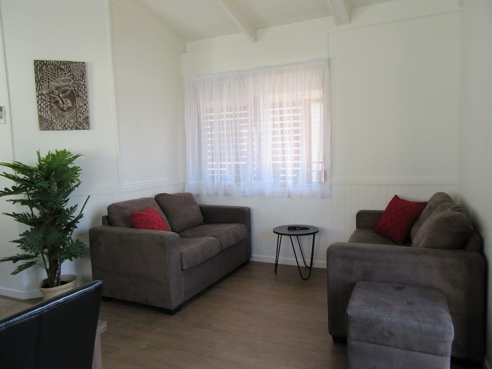 Tasman Holiday Parks – Merimbula Deluxe Cottage 7