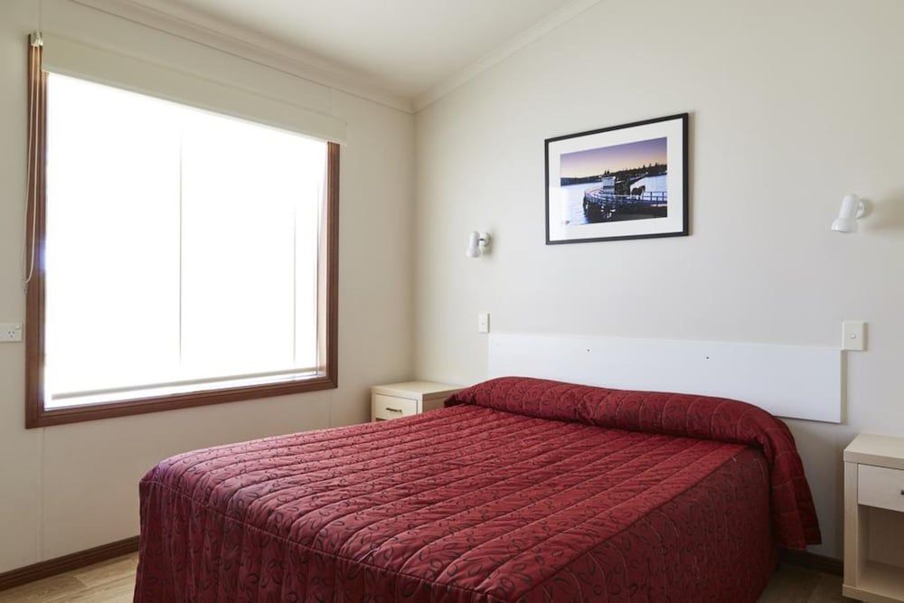 Two Bedroom Cabin - Access Friendly