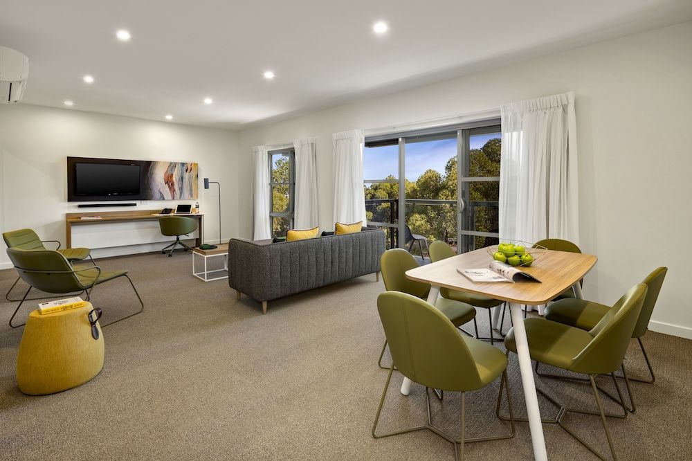 Quest Griffith Two Bedroom Apartment 5