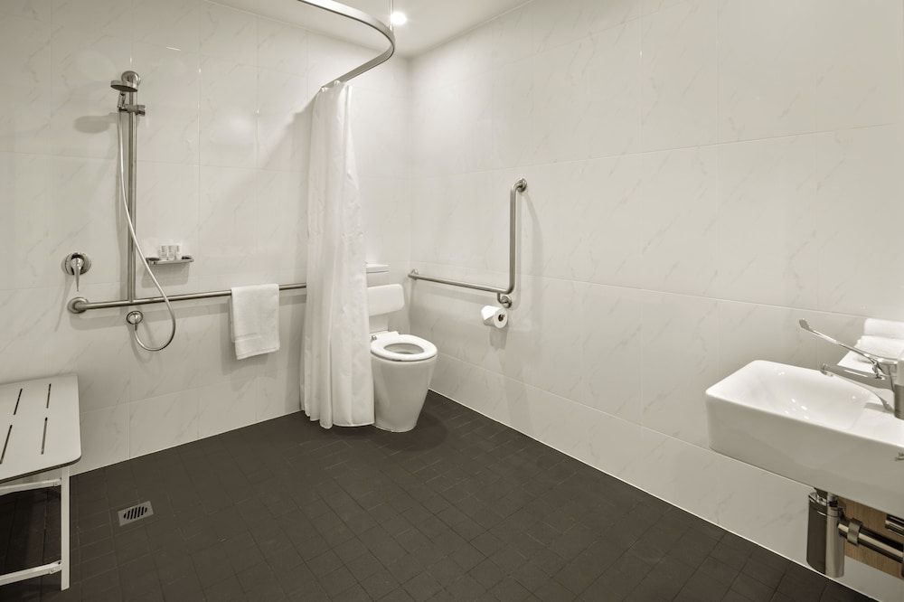 Quest Griffith Two Bedroom Apartment 4