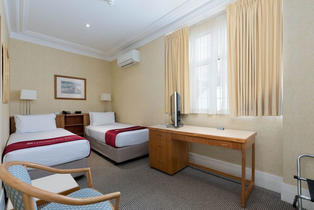 European Hotel Standard Twin Room 3