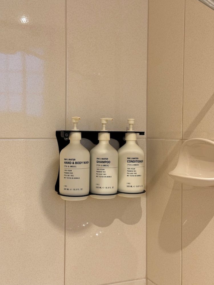 European Hotel Superior Queen Room with Balcony 8