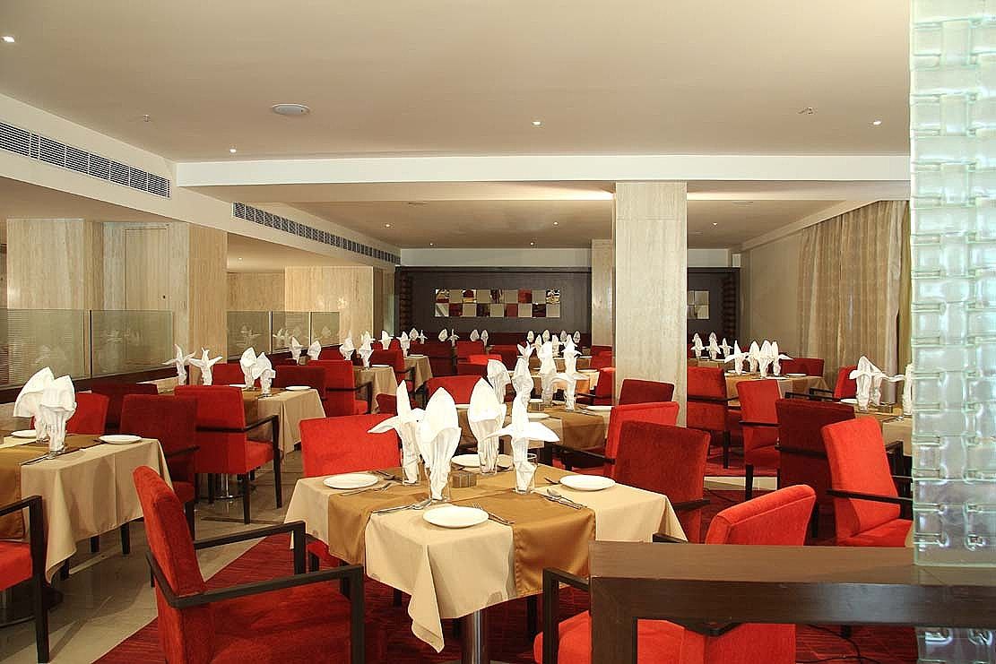 Food & Dining