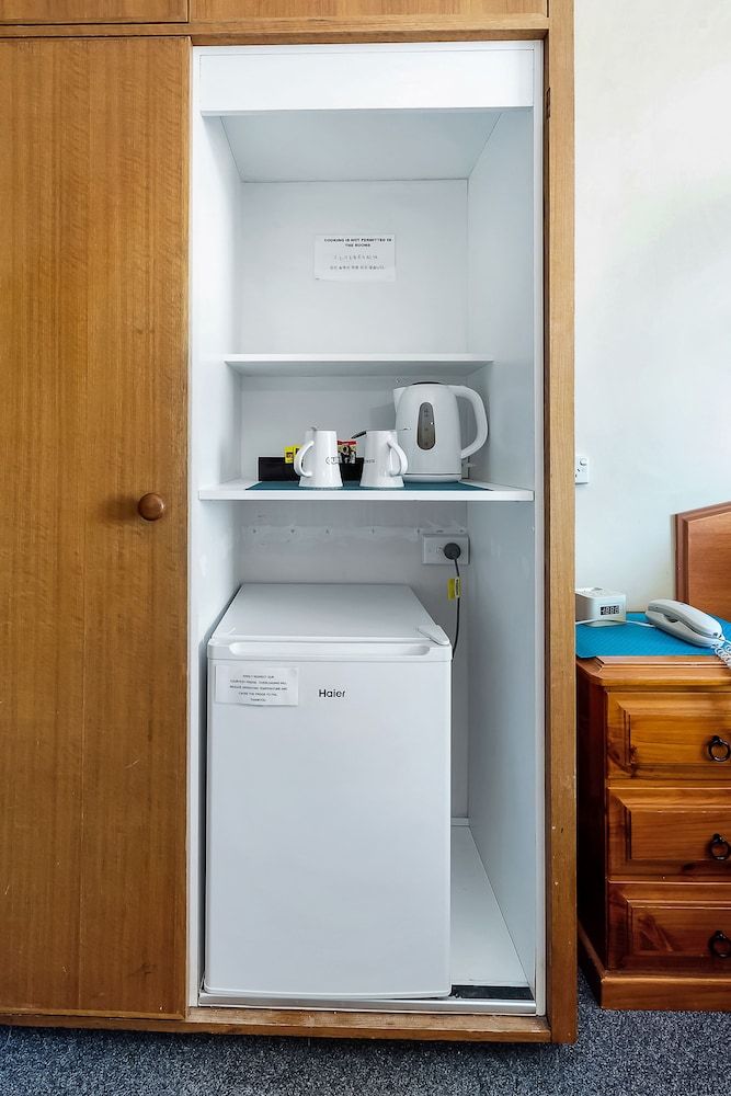 Marquis Hotel Motel Family Room (Large) 4